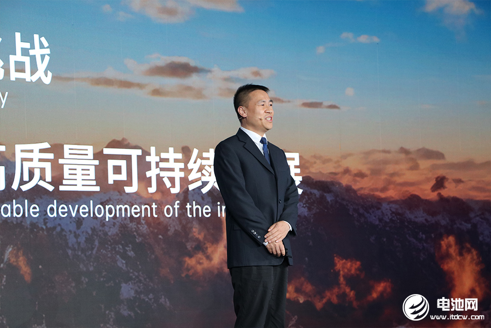 20尺储能进入零衰减+6MW时代！宁德时代重新定义储能行业