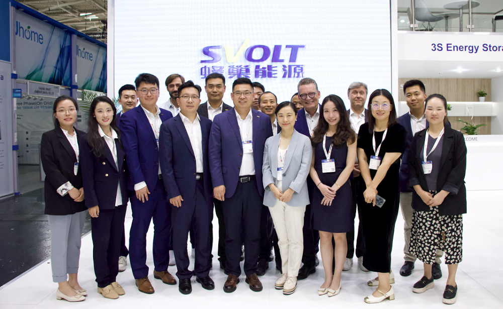 行业超大容量!蜂巢能源770Ah飞叠短刀储能电芯欧洲首秀 行业超大容量!蜂巢能源770Ah飞叠短刀储能电芯欧洲首秀