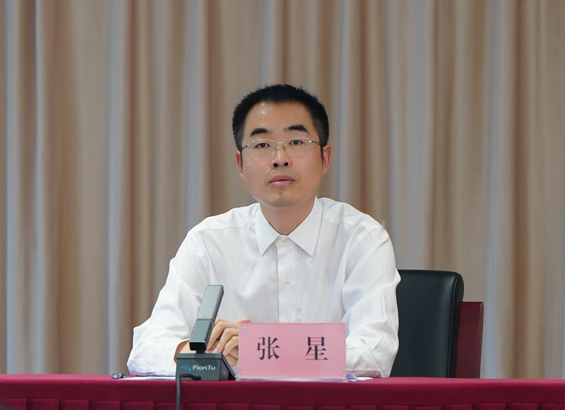 新能源汽车,新能源,充电桩 新能源汽车,新能源,充电桩