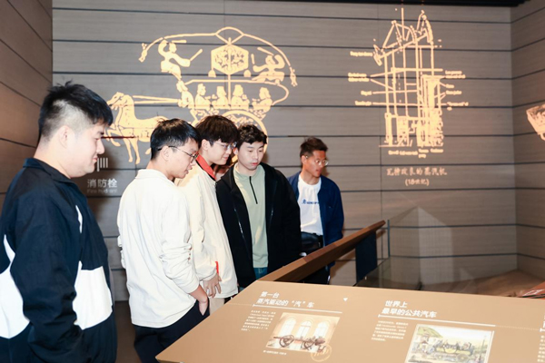 新能源汽车,动力电池,锂电池 新能源汽车,动力电池,锂电池