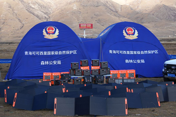 华宝新能捐赠的电小二光充户外电源产品套装 华宝新能捐赠的电小二光充户外电源产品套装