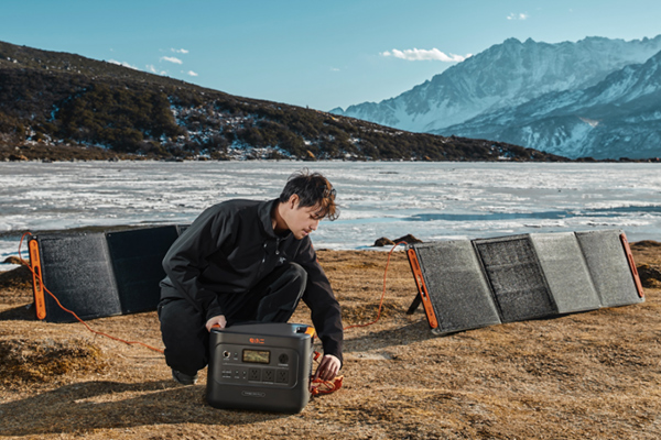 图:电小二户外电源3000 Pro 2搭配200W超轻太阳能板 图:电小二户外电源3000 Pro 2搭配200W超轻太阳能板