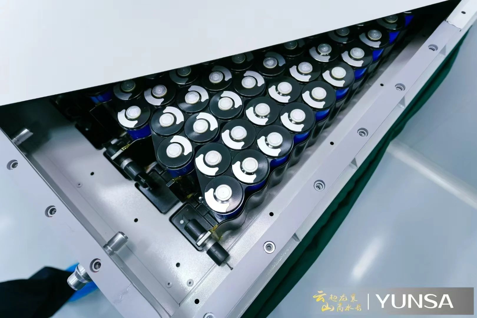 云山动力大圆柱量产示范线投产 云山动力大圆柱量产示范线投产