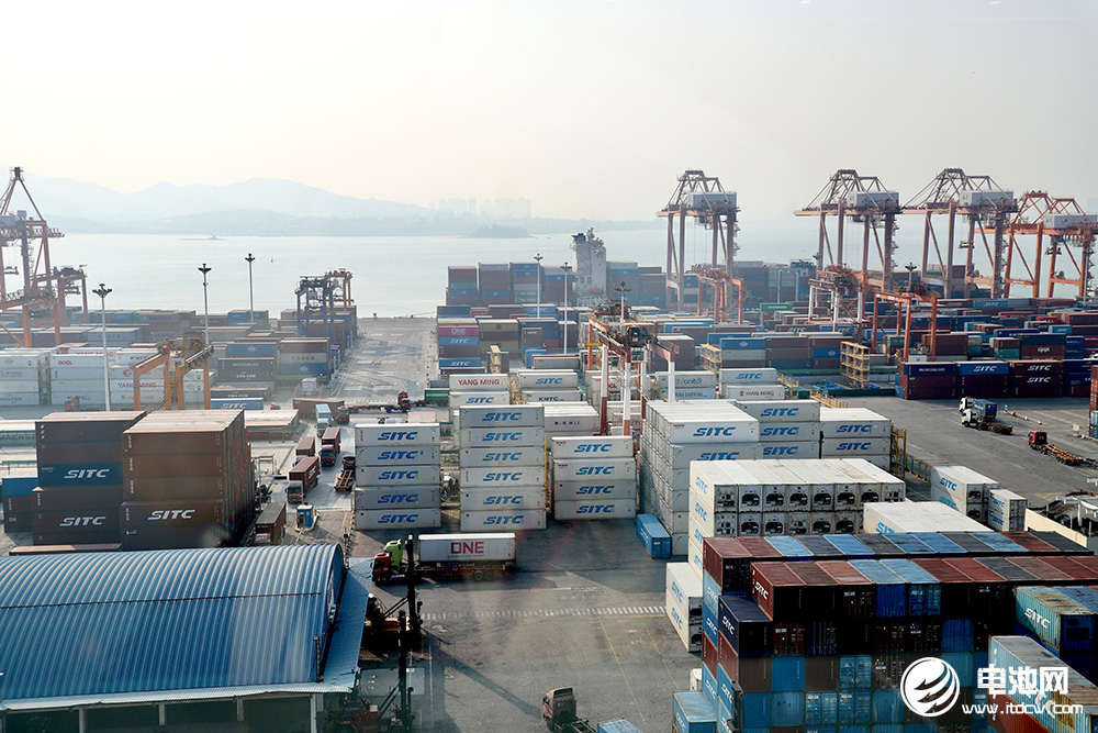 中国电池新能源产业链调研采访团一行参观考察厦门象屿 中国电池新能源产业链调研采访团一行参观考察厦门象屿