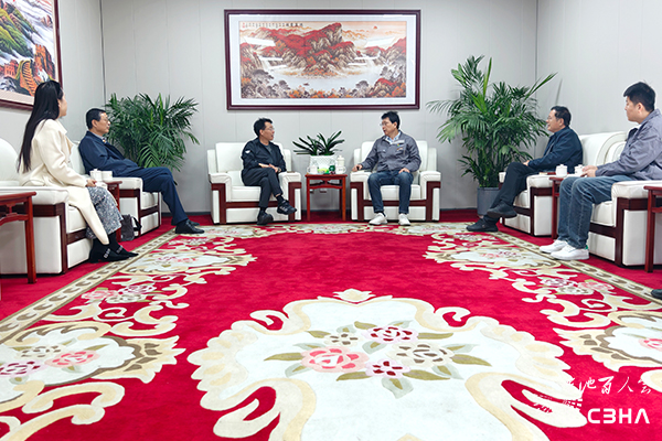 中国电池新能源产业链调研采访团一行参观考察联合新能源 中国电池新能源产业链调研采访团一行参观考察联合新能源