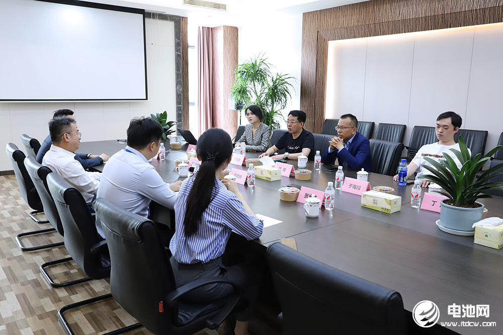 中国电池新能源产业链调研采访团(安徽站)一行到访星恒电源 中国电池新能源产业链调研采访团(安徽站)一行到访星恒电源