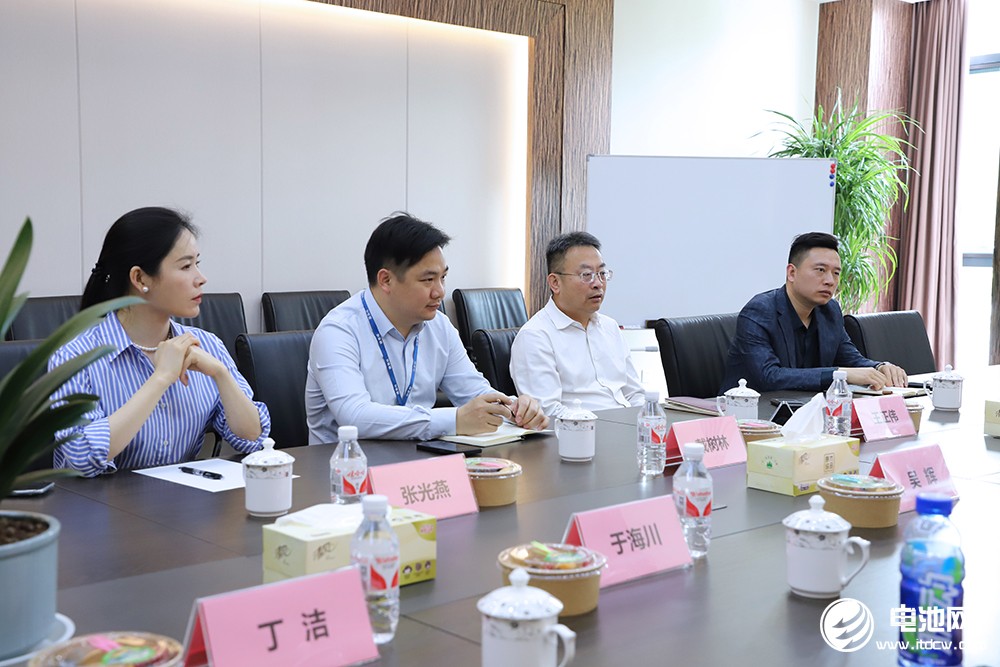 中国电池新能源产业链调研采访团(安徽站)一行到访星恒电源 中国电池新能源产业链调研采访团(安徽站)一行到访星恒电源