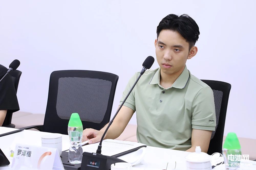 1744877373569652.jpg 1744877373569652.jpg