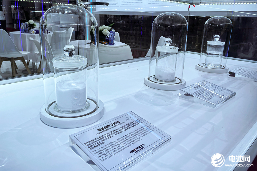 六氟磷酸锂,新材料,电解液 六氟磷酸锂,新材料,电解液