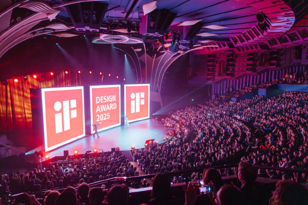 2025iF设计奖颁奖现场 图/华宝新能 2025iF设计奖颁奖现场 图/华宝新能