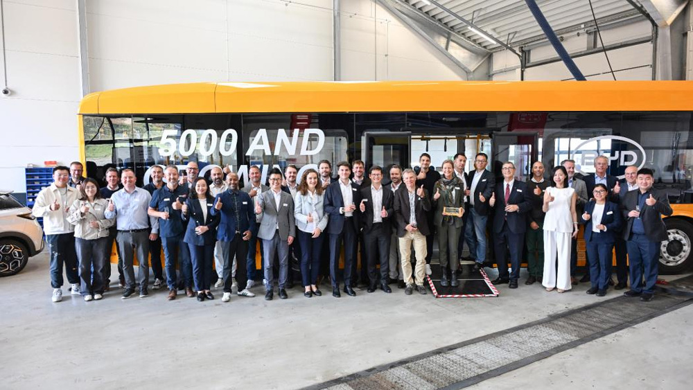 比亚迪欧洲第5000台大巴下线 比亚迪欧洲第5000台大巴下线