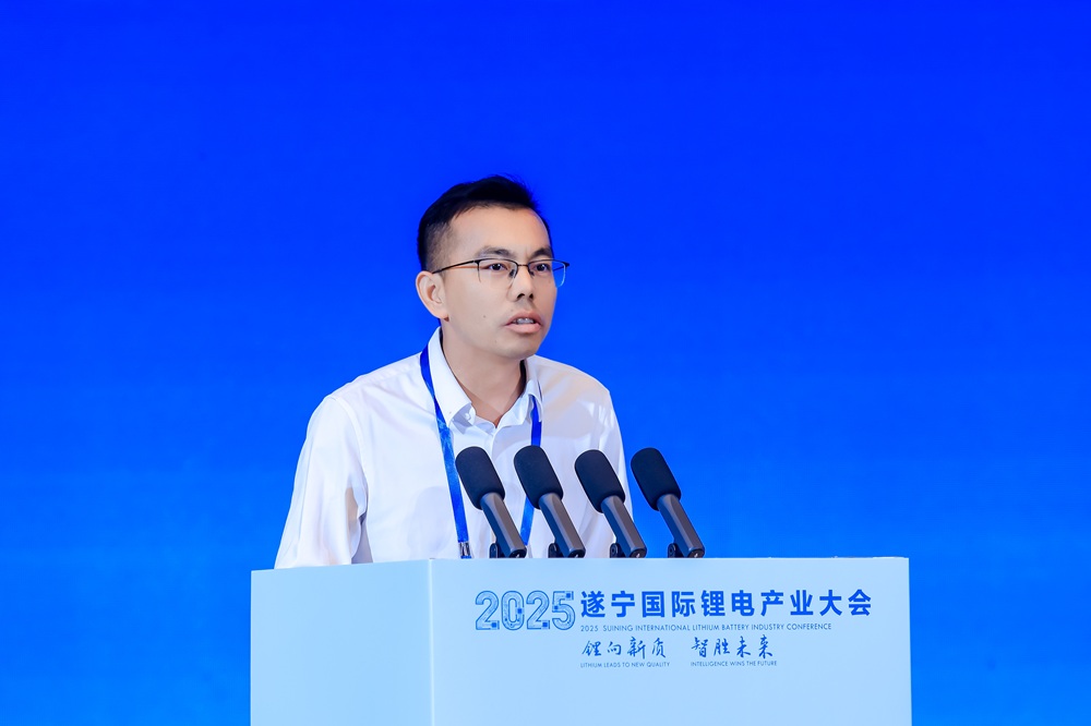 伊维经济研究院院长 吴辉 伊维经济研究院院长 吴辉