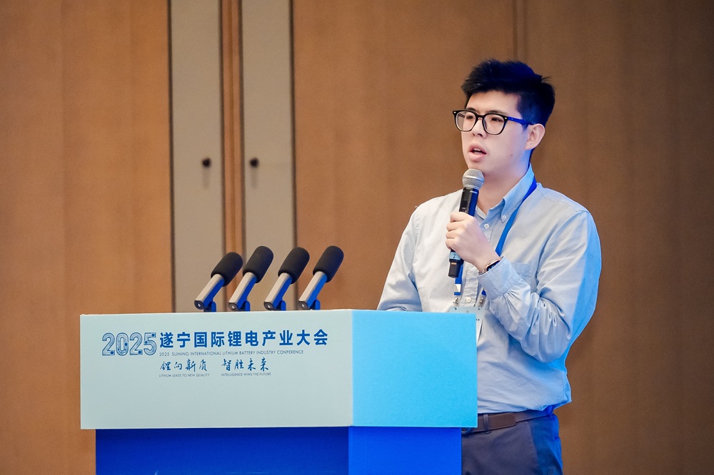 中国银河证券研究所执行总经理/电力设备新能源首席分析师曾韬 中国银河证券研究所执行总经理/电力设备新能源首席分析师曾韬