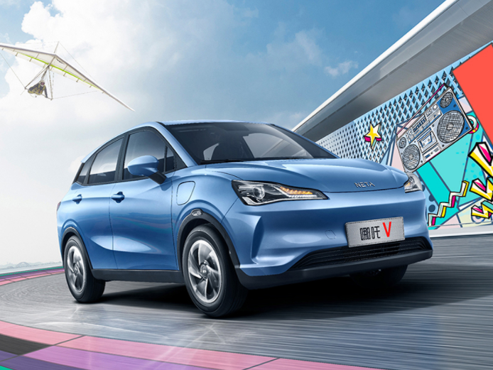 哪吒汽车7月交付量同比增长392% 交付个人