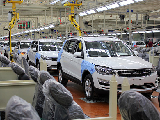 中汽协：7月汽车销量242万辆 同比增长2