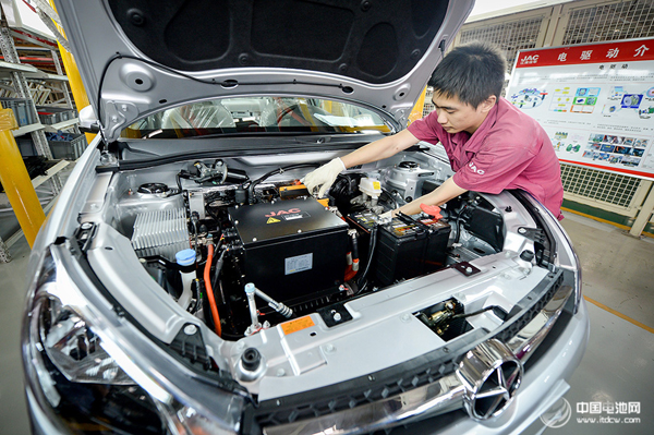 新能源汽车积分考核第一年：合资与自主