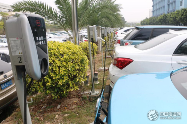 新能源车企垫付资金超千亿 政府发放20