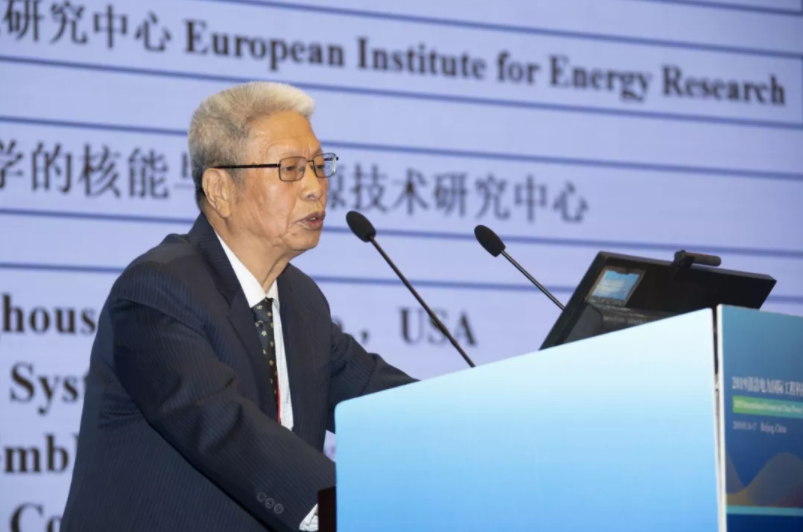 衣宝廉：纯电动车安全不解决 未来将输给