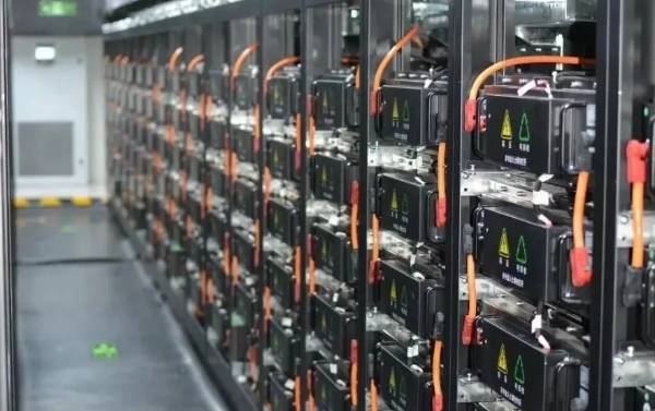 把握“新基建”机遇 杉杉光伏、储能、充