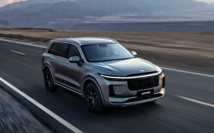 新能源车板块“飙车” 估值或隐藏巨大泡