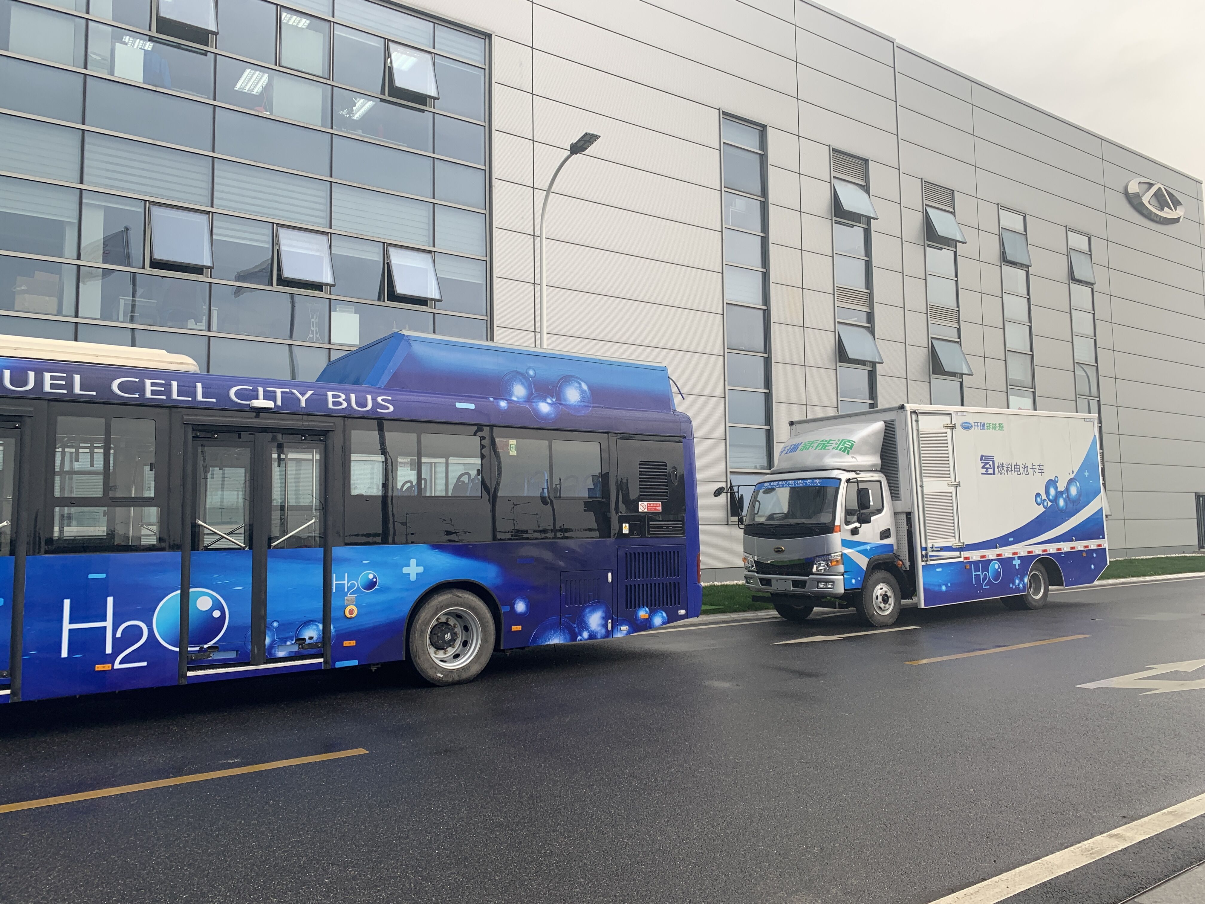 政府市场采购力度加大  新能源汽车迎利