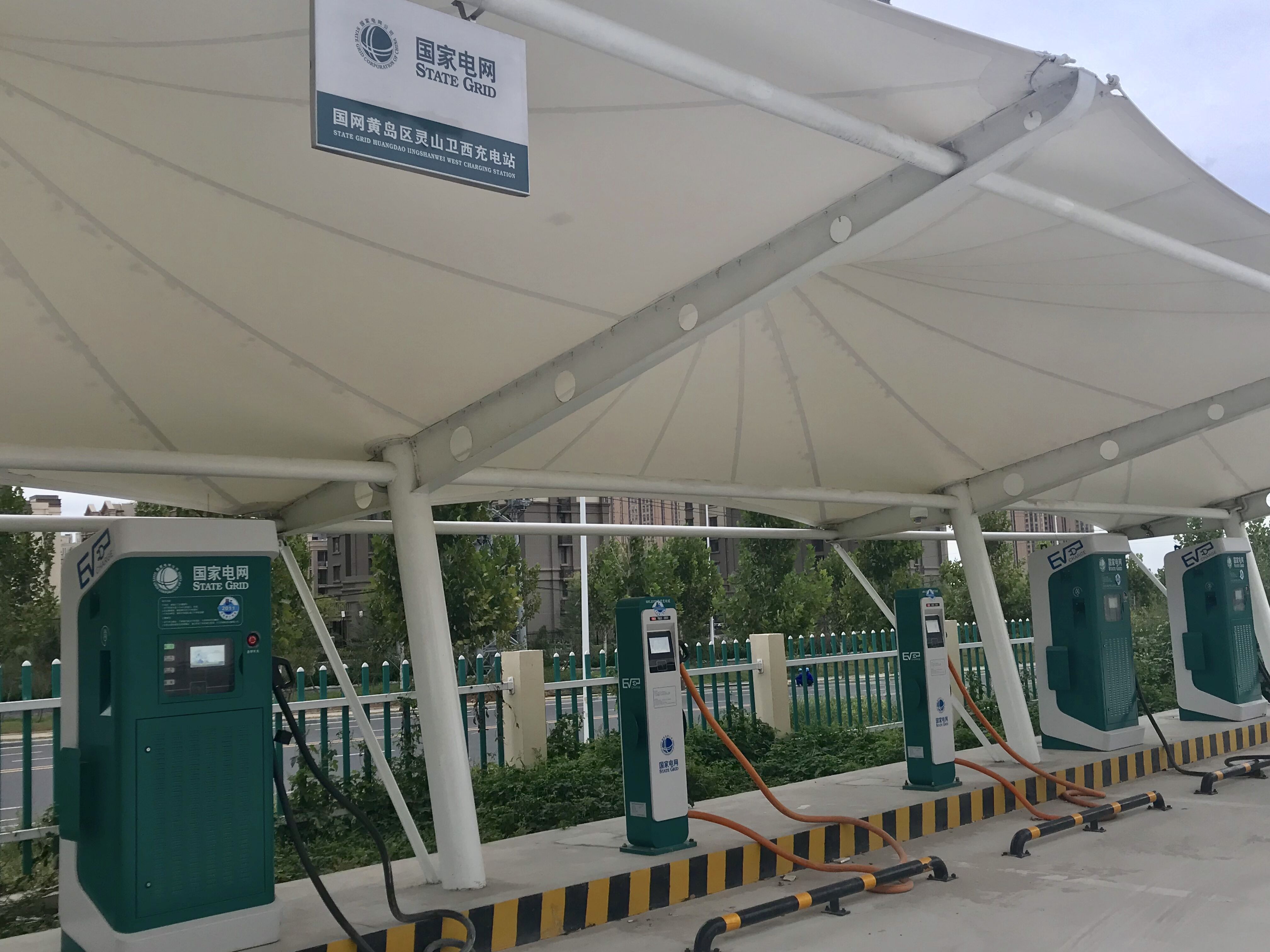 全球公共充电桩数量大涨 862118个中60%成来