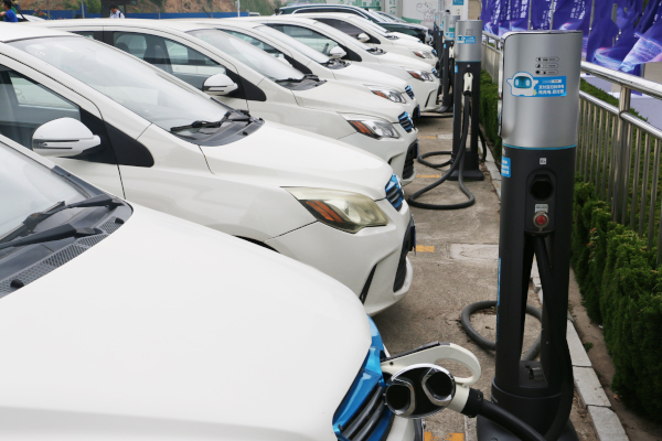 新能源汽车旅行路上有保障：充电方便