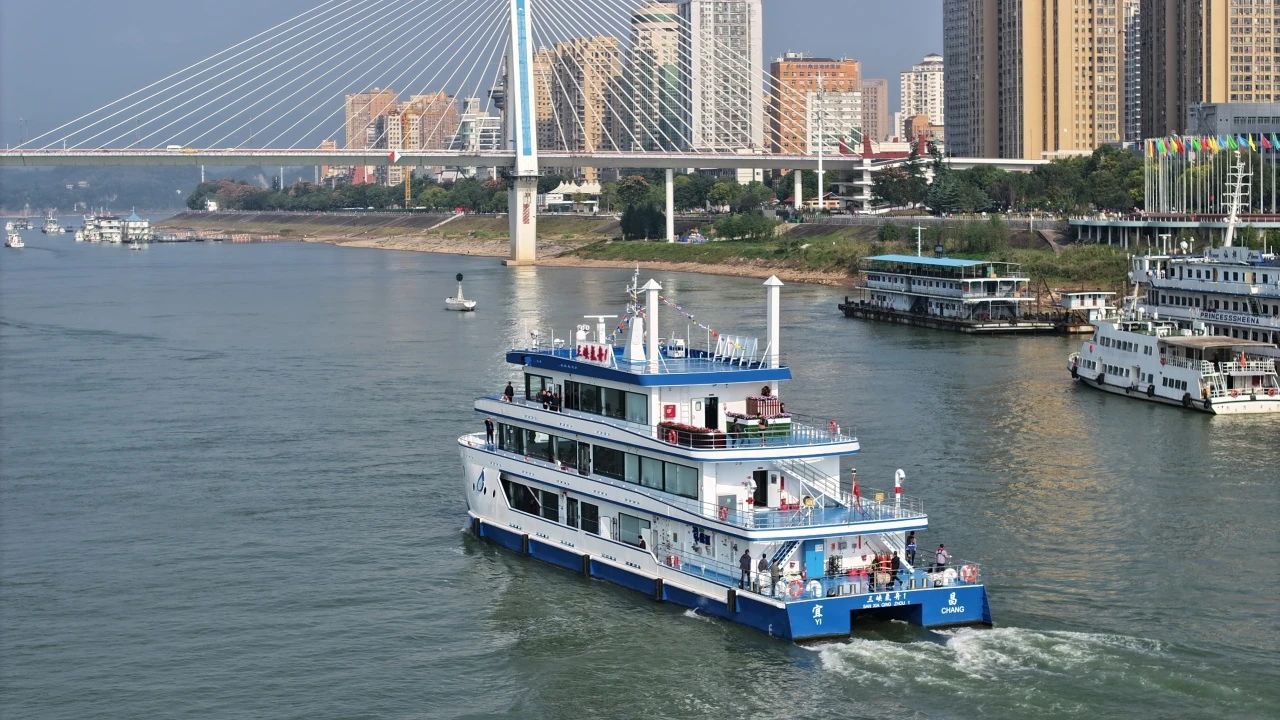 我国首艘氢燃料电池动力船今日首航！