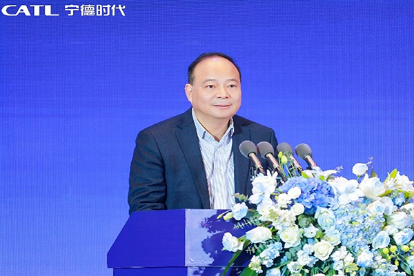 曾毓群：固态电池距离变成商品还很远