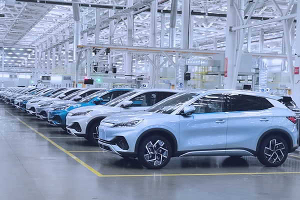 人民日报：中国新能源产业发展是全球性