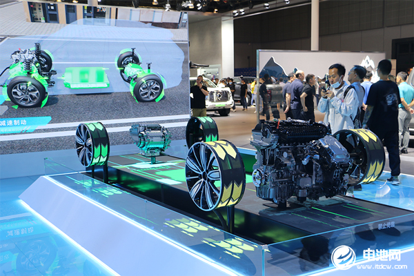 美国确定对中国产品加征关税 电动汽车关