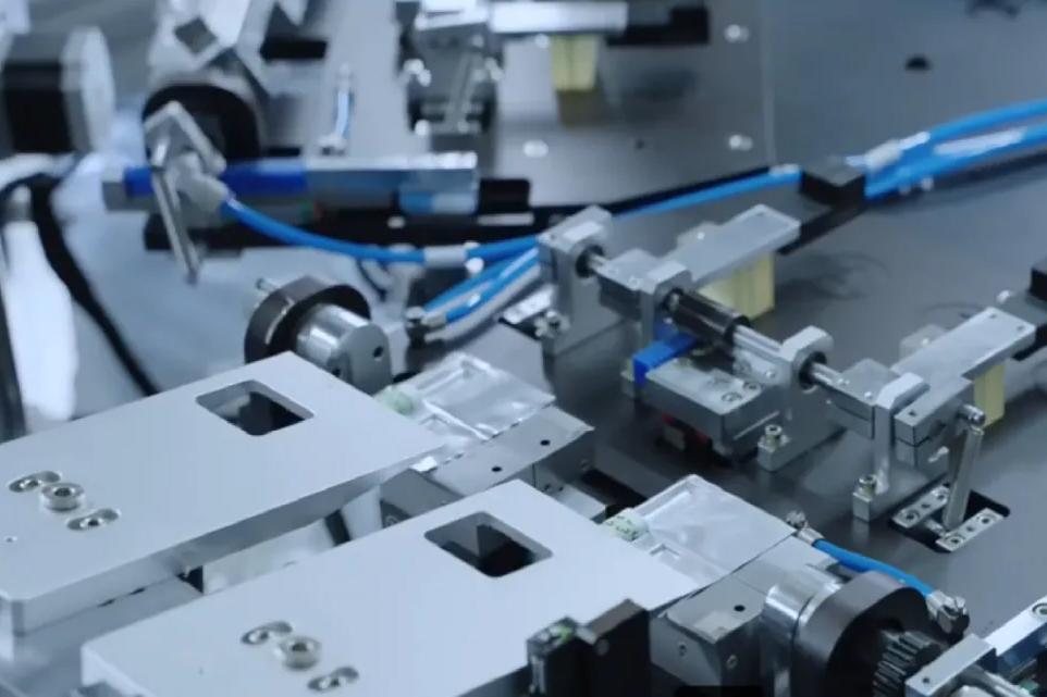 总投资约30亿元！新一代锂金属固态电池项目