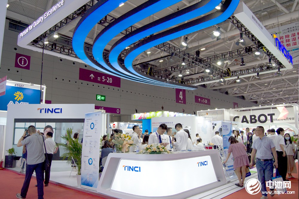 天赐材料去年销售电解液超50万吨！北大其鲁