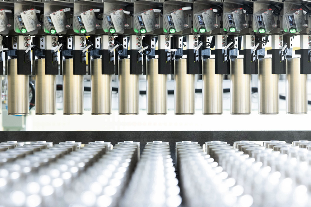 首批供货宝马！远景动力46系大圆柱电池加速