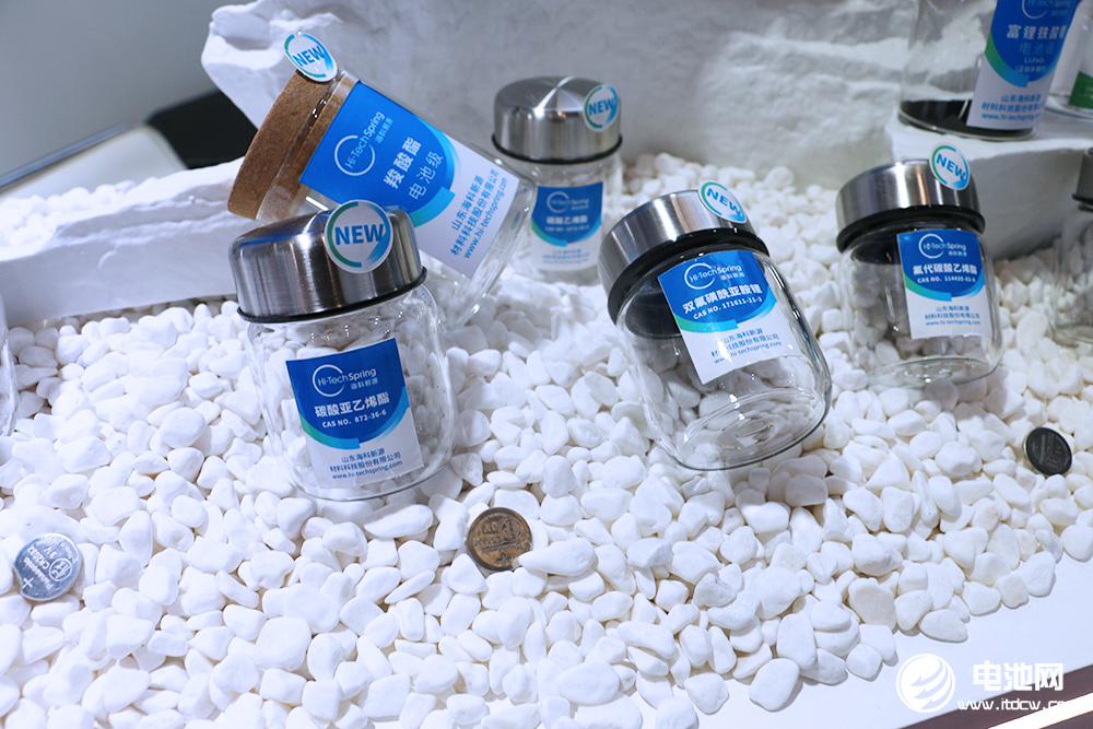 2025年中国电解液出货量223.5万吨 行业发展迎