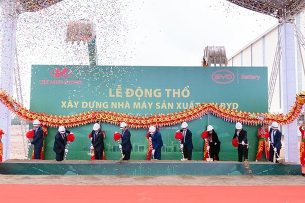 宁德时代/比亚迪/亿纬锂能扩产锂电池！两大