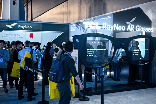 四大维度全能进化：豪鹏科技破解AI眼镜