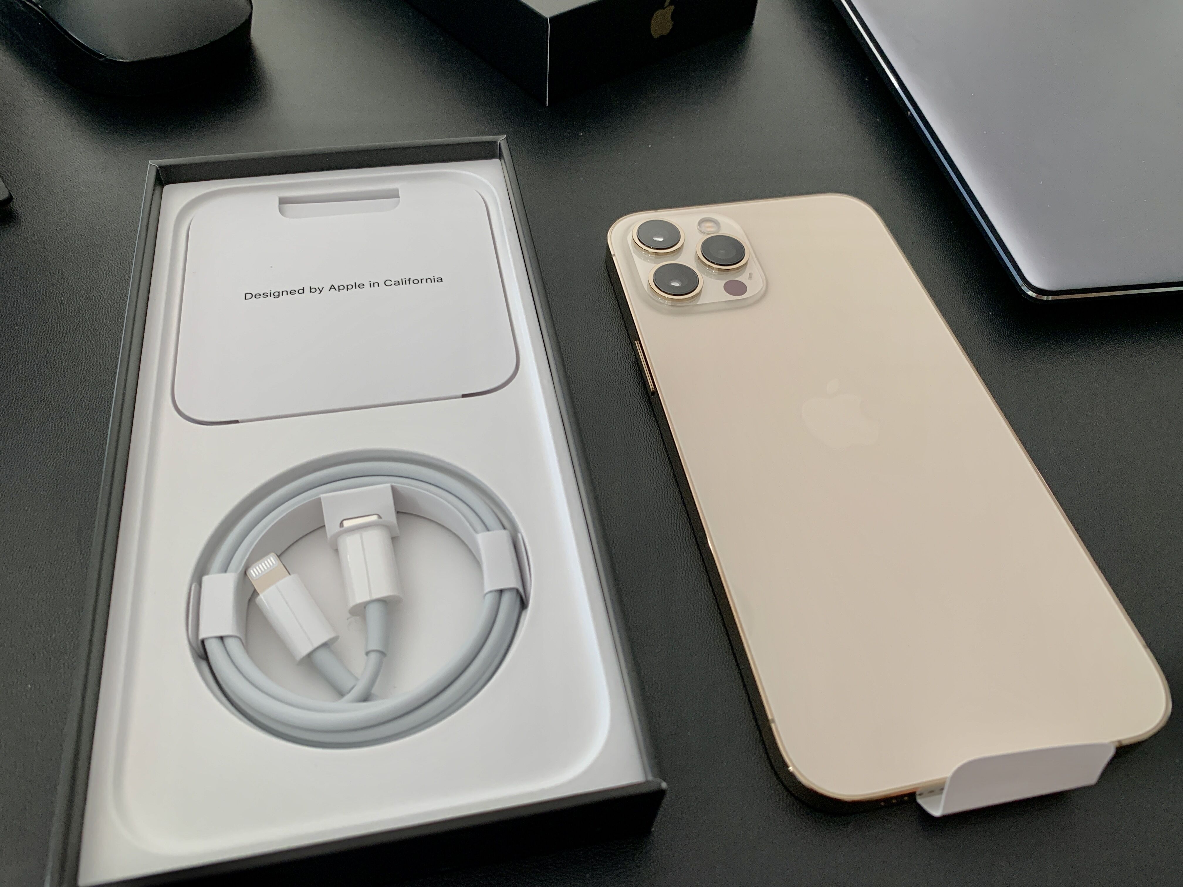 一季度全球智能手机出货量同比增50% 今年